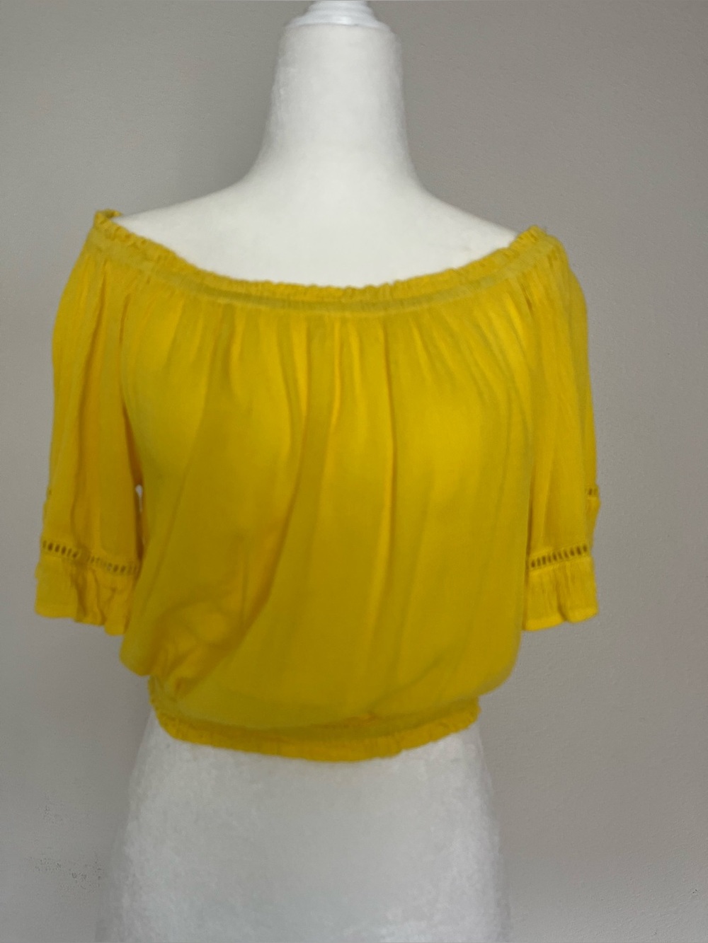 Indian Tropical Fashion Yellow Off-Shoulder Blouse Size S/M